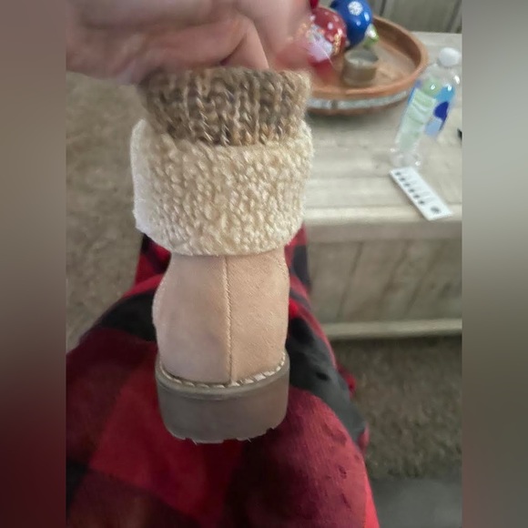 Cliffs by White Mountain
Duena Hiker Boots - Picture 6 of 6